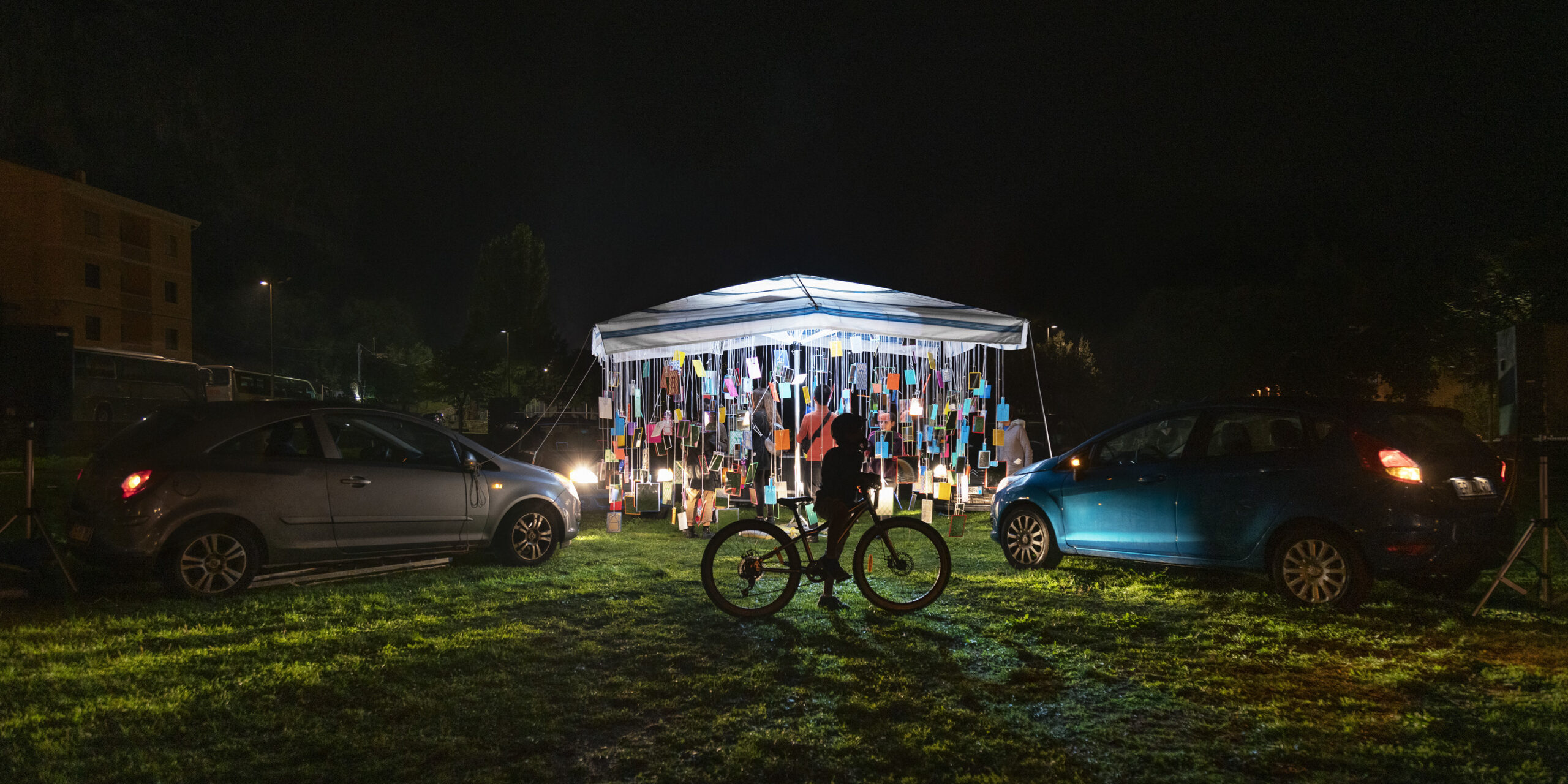 Marcello Maloberti CIRCUS CUORE MIO, 2019 Installazione performativa, Ulassai Inkjet print, 50x75cm; 61x86,5x8 cm framed Courtesy l’artista e Galleria Raffaella Cortese, Milano