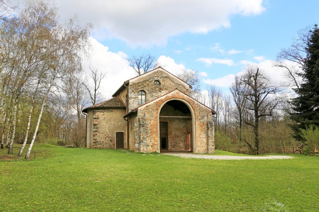 Santa Maria foris portas: al via il restauro degli affreschi dell’abside  