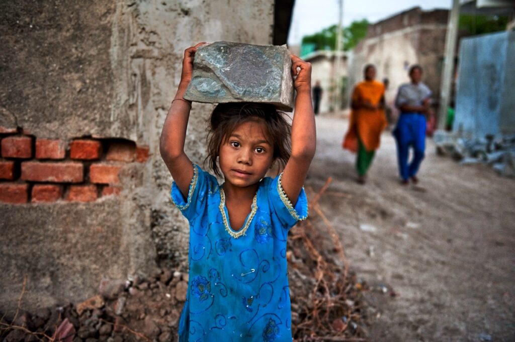 Steve McCurry al Salone degli Incanti: una finestra sul mondo