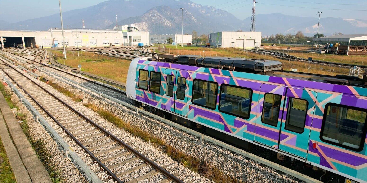 Il treno parte del progetto Yarda di Joys