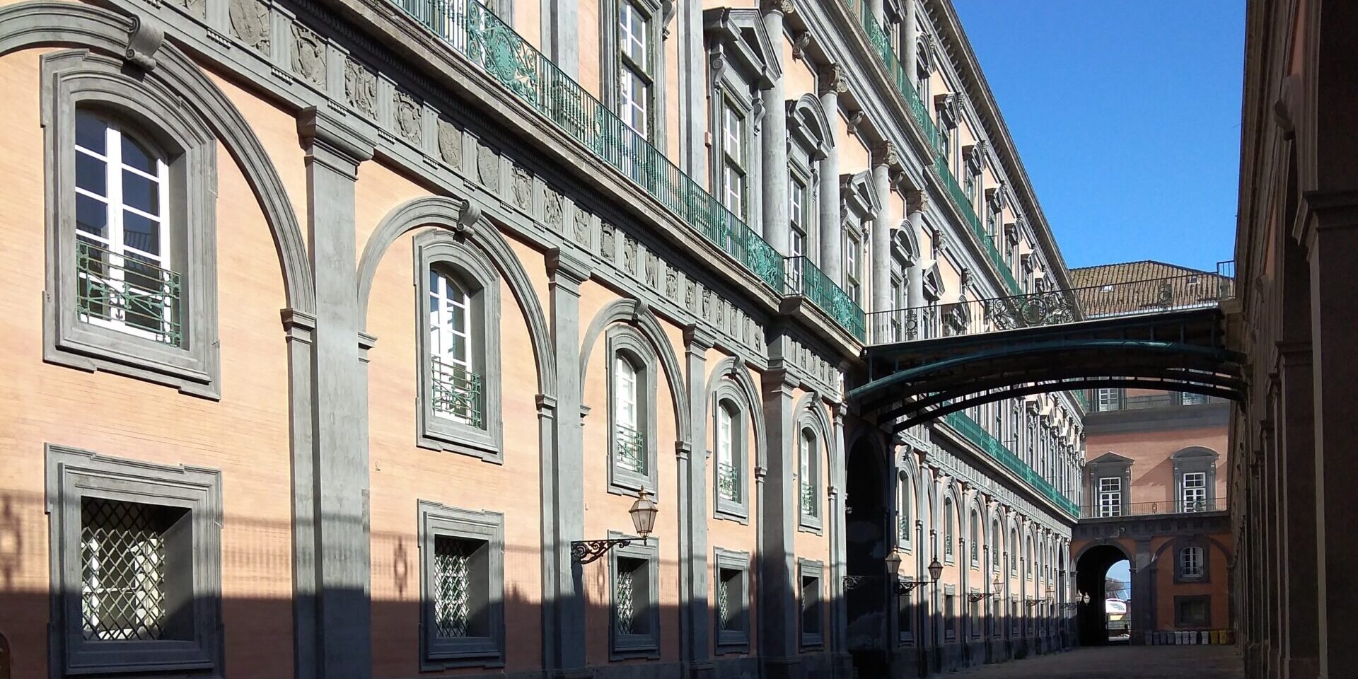 palazzo-reale Il Cortile del Belvedere di Palazzo Reale di Napoli Courtesy Palazzo Reale