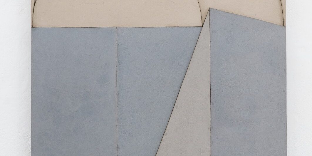 Giuseppe Uncini, Rilievo di ombra, 1986. Cemento e laminato legno 40x70 cm