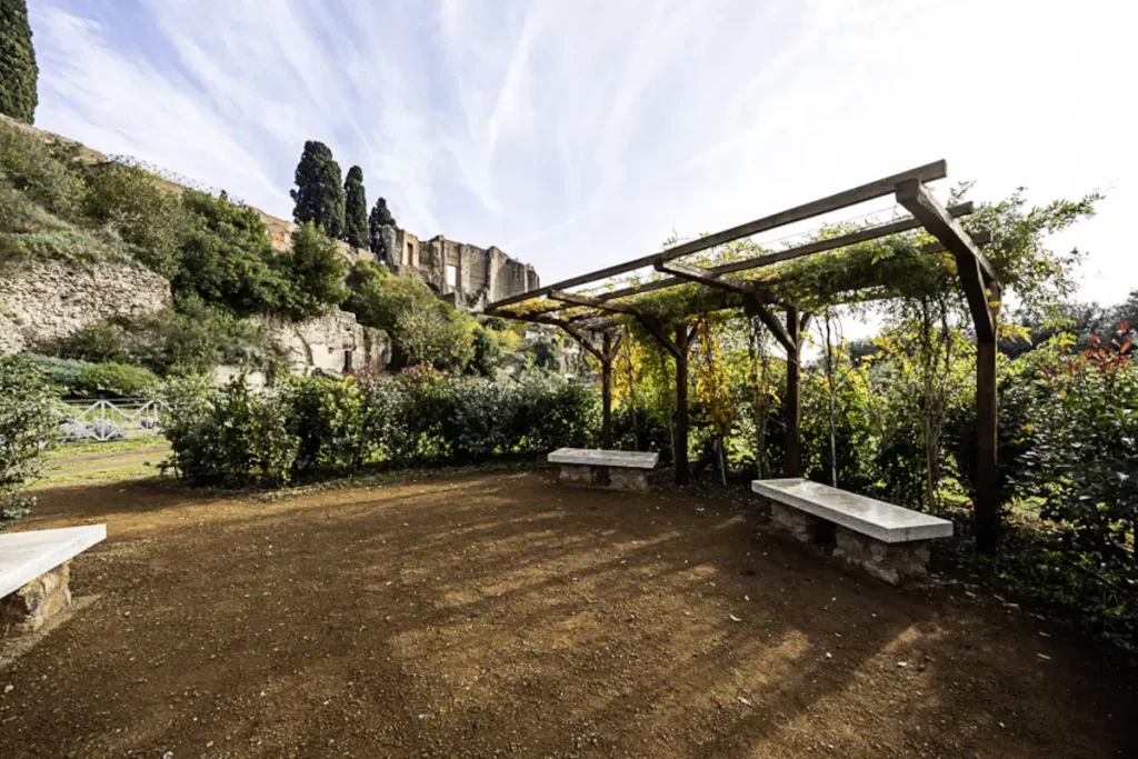 Aurum Coronarium: un’oasi verde alle pendici del Palatino