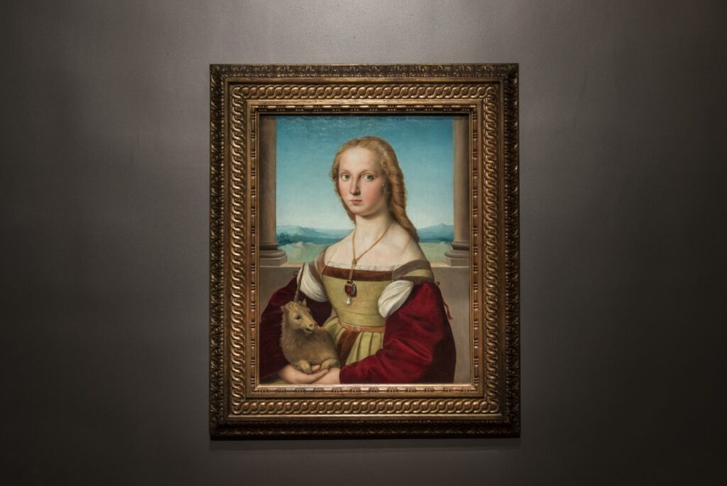 La Dama col liocorno di Raffaello arriva alle Gallerie d’Italia a Napoli