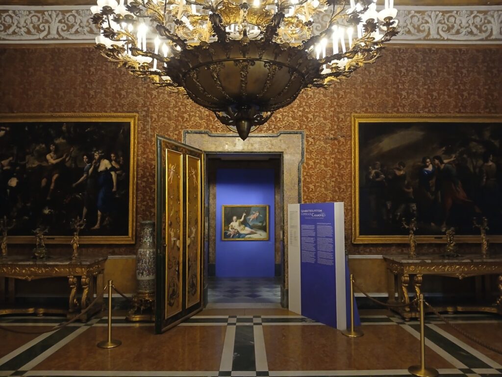 A Palazzo Reale di Napoli voyeurismi settecenteschi tra Pittoni e Casanova