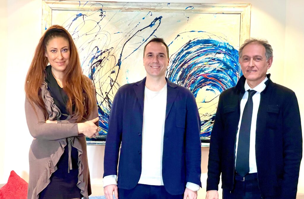 All’Art Hotel Milano: Maurizio Vanni e il simbolo dello specchio nell’arte