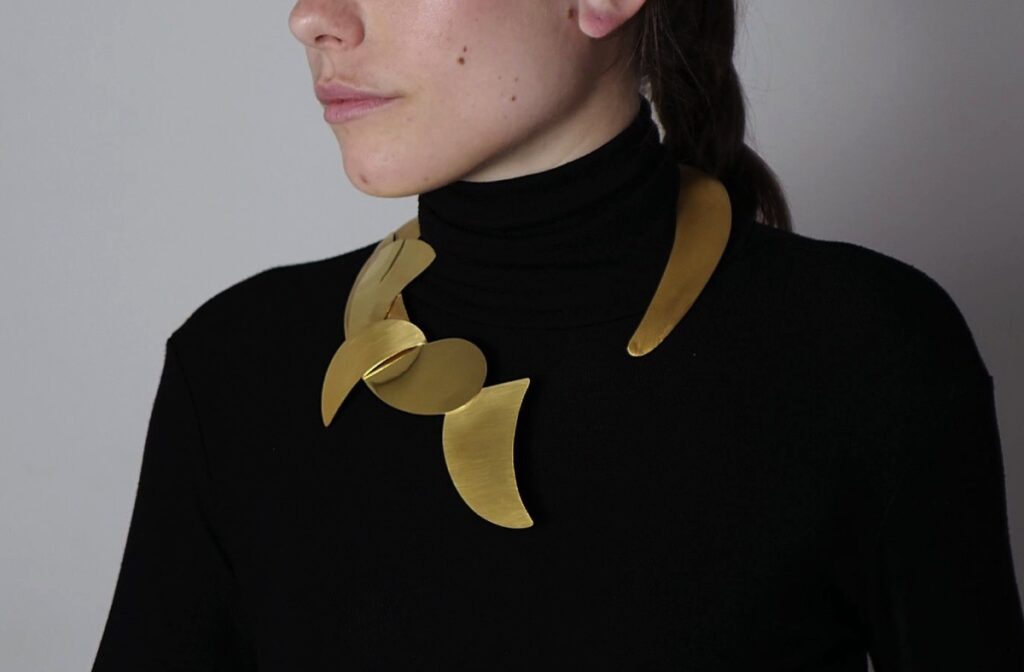Sophia Vari in mostra a Milano: gioielli, sculture e acquerelli alla BABS Art Gallery
