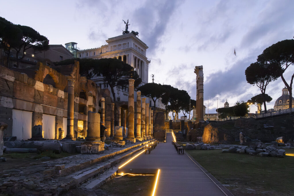 Tornano le passeggiate serali ai Fori Imperiali
