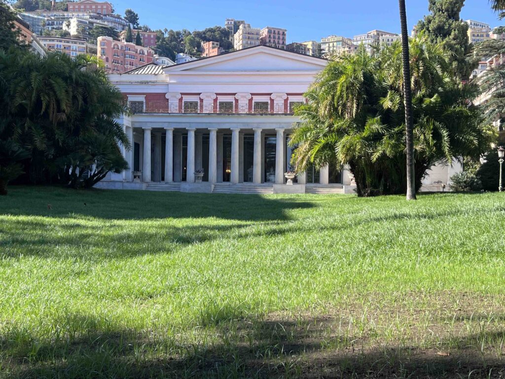 Riapre la Casa della Fotografia a Villa Pignatelli con una mostra dedicata all’eredità moderna dell’architettura napoletana