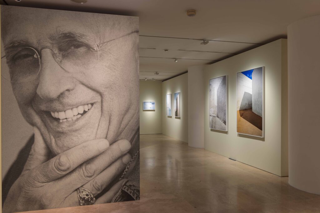Franco Fontana incanta Roma: prorogata la grande retrospettiva all’Ara Pacis fino al 14 settembre 2025