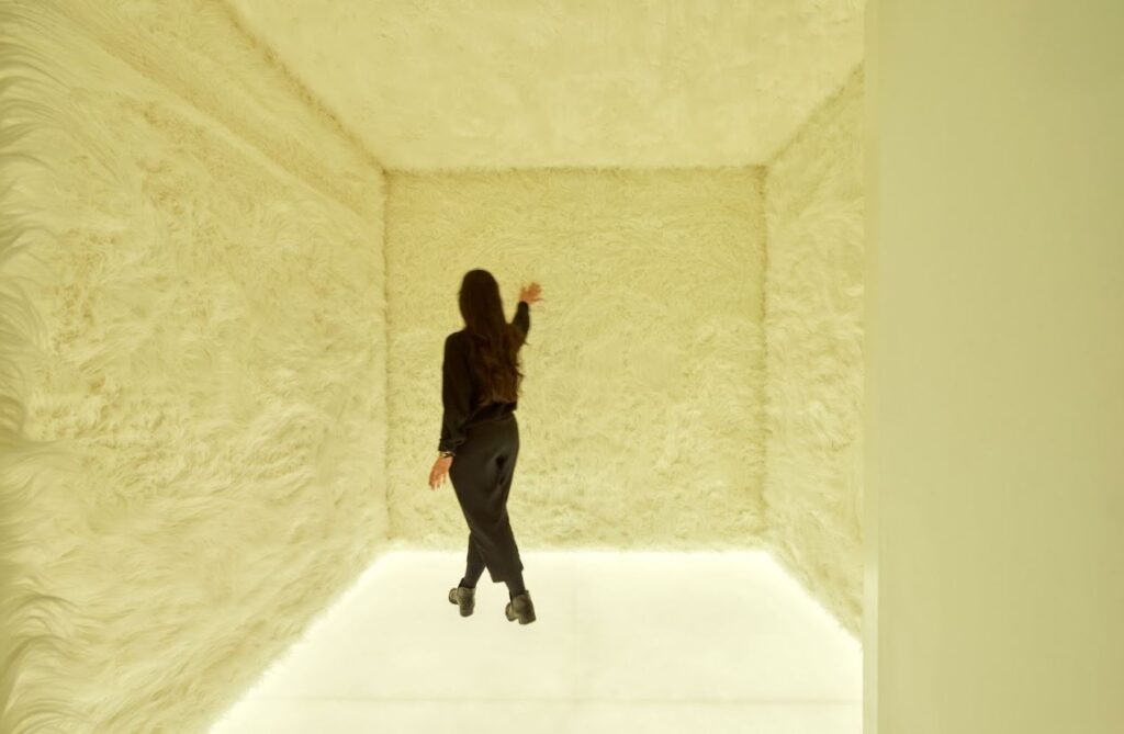 Piero Manzoni e lo “spazio totale”: due ambienti visionari in mostra al Magazzino Italian Art di New York