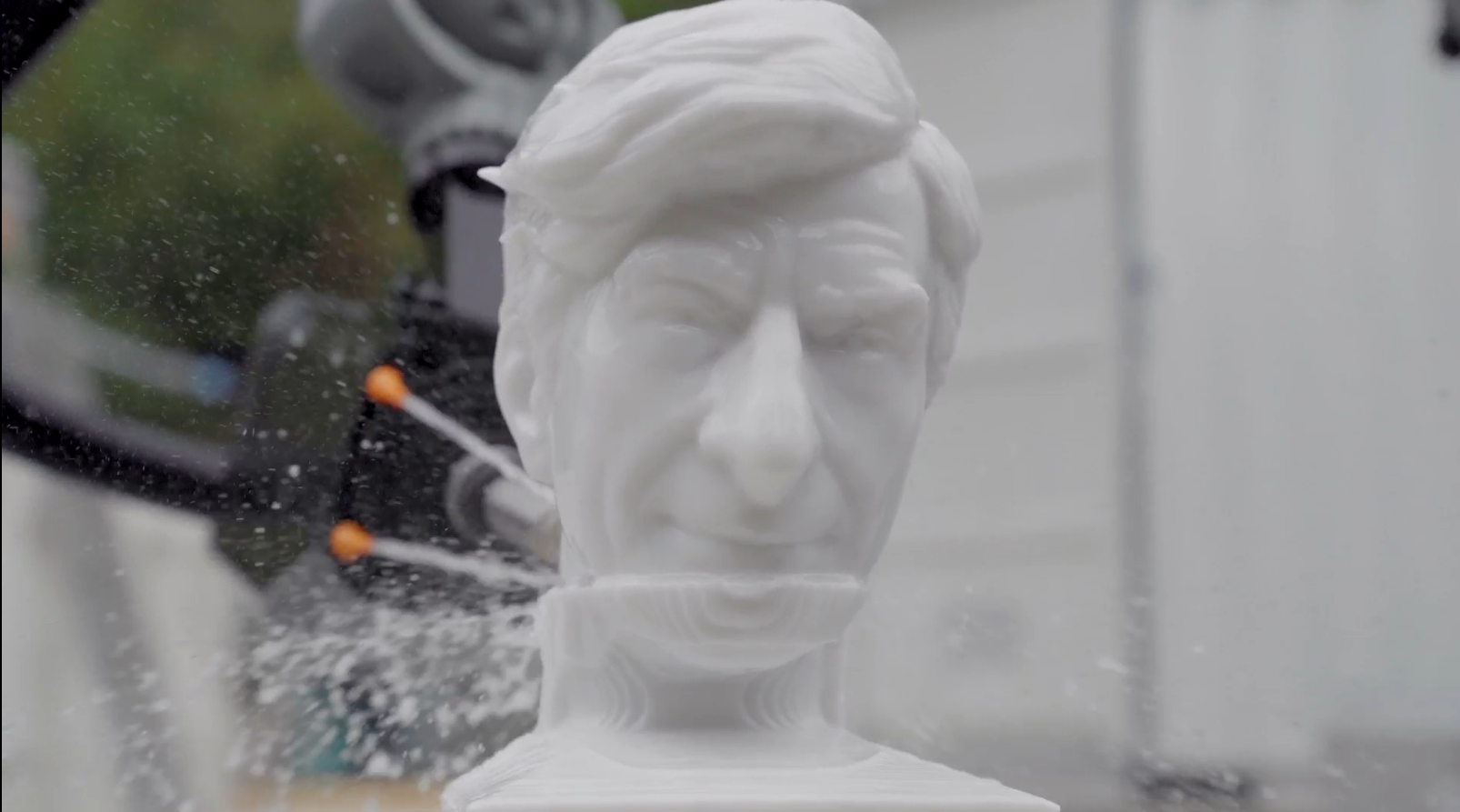 Marmomac Best Communicator Award_Maurizio Cattelan_Video messaggio_3 (2)