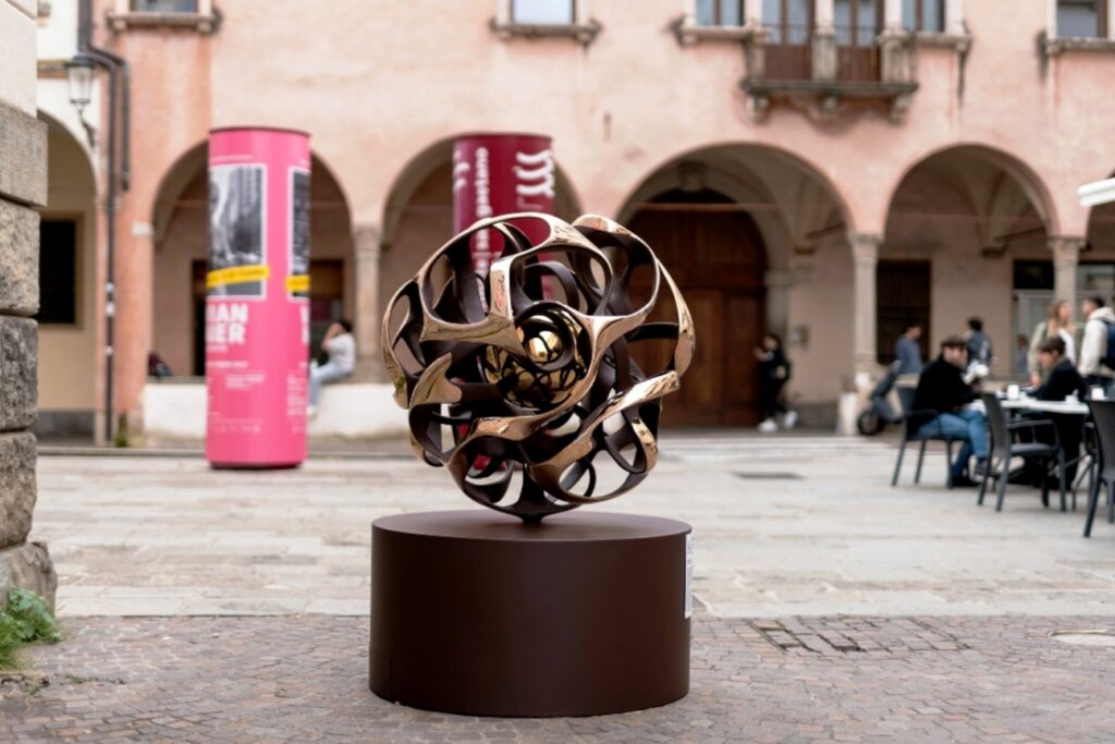 Padova celebra Giotto con “Il Bacio di Giuda” di Gianfranco Meggiato