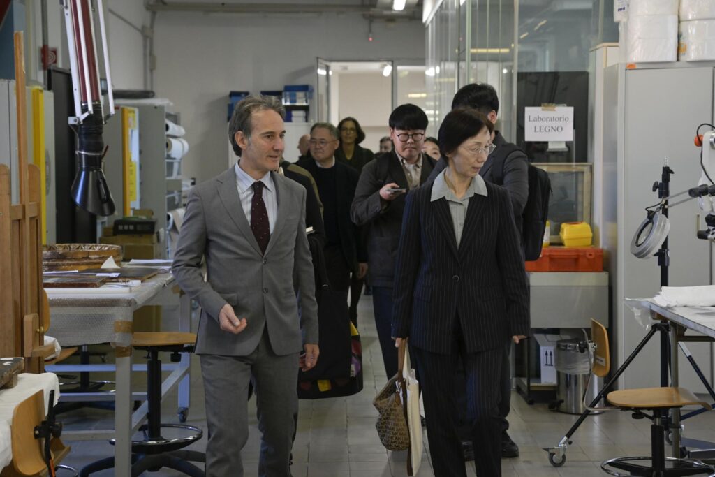 Restauro: la Korea Heritage Service in visita all’ICR di Roma