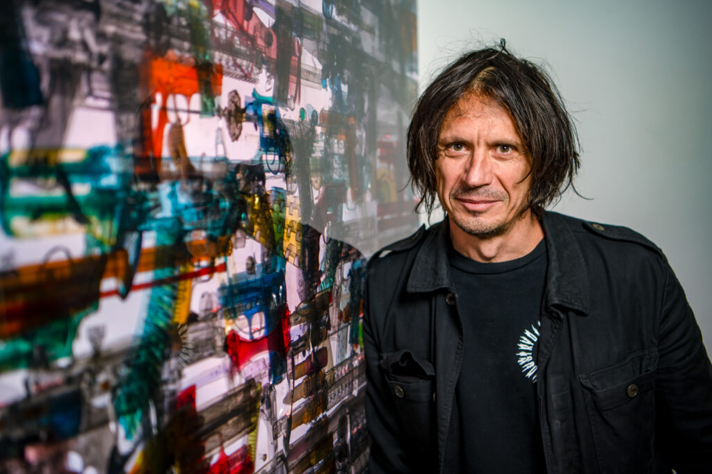 Artocalypsa: l’ironia feroce di David Černý sbarca a Venezia