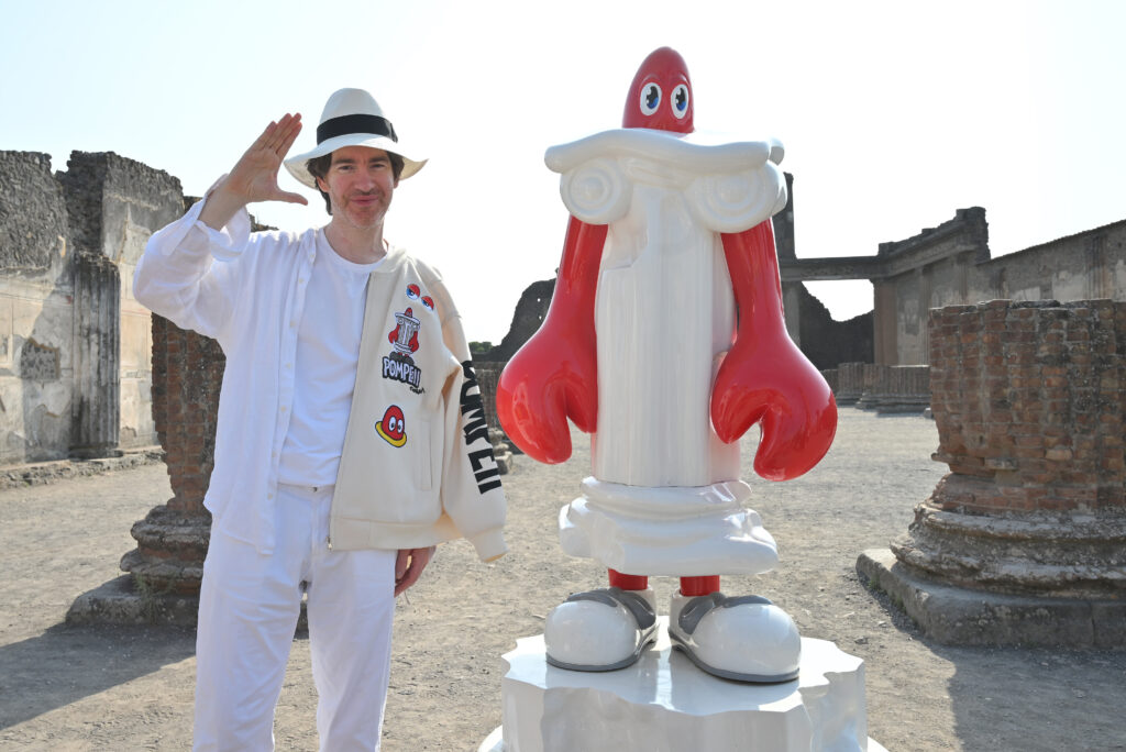 A Pompei gli astici di Philip Colbert: la Pop Art dialoga con le rovine e guarda alla rinascita del territorio