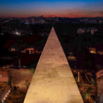 La Piramide Cestia torna a splendere: da settembre visite gratuite anche in notturna