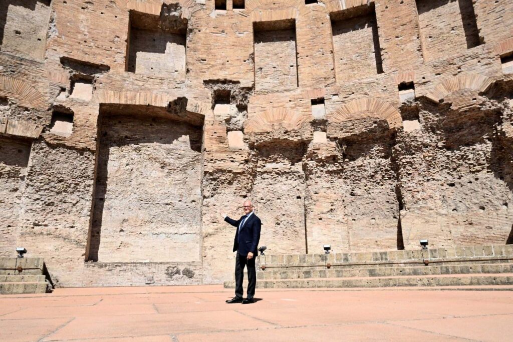 La città dipinta sotto Colle Oppio: riaprono i mosaici segreti delle Terme di Traiano