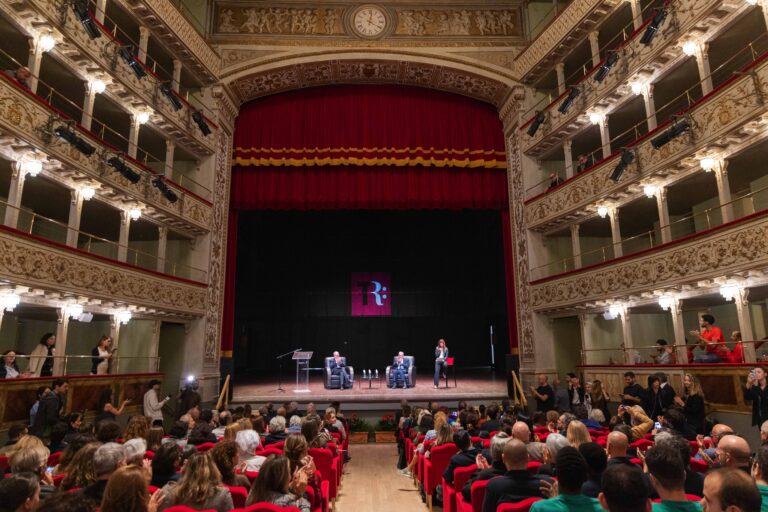 Nuova vita al Teatro Valle: dopo 15 anni di attesa (e tante polemiche) Roma ritrova il suo storico palcoscenico